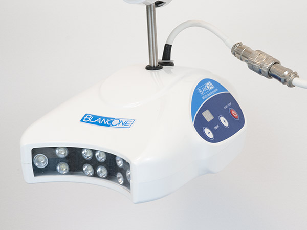 blancone sbiancamento denti